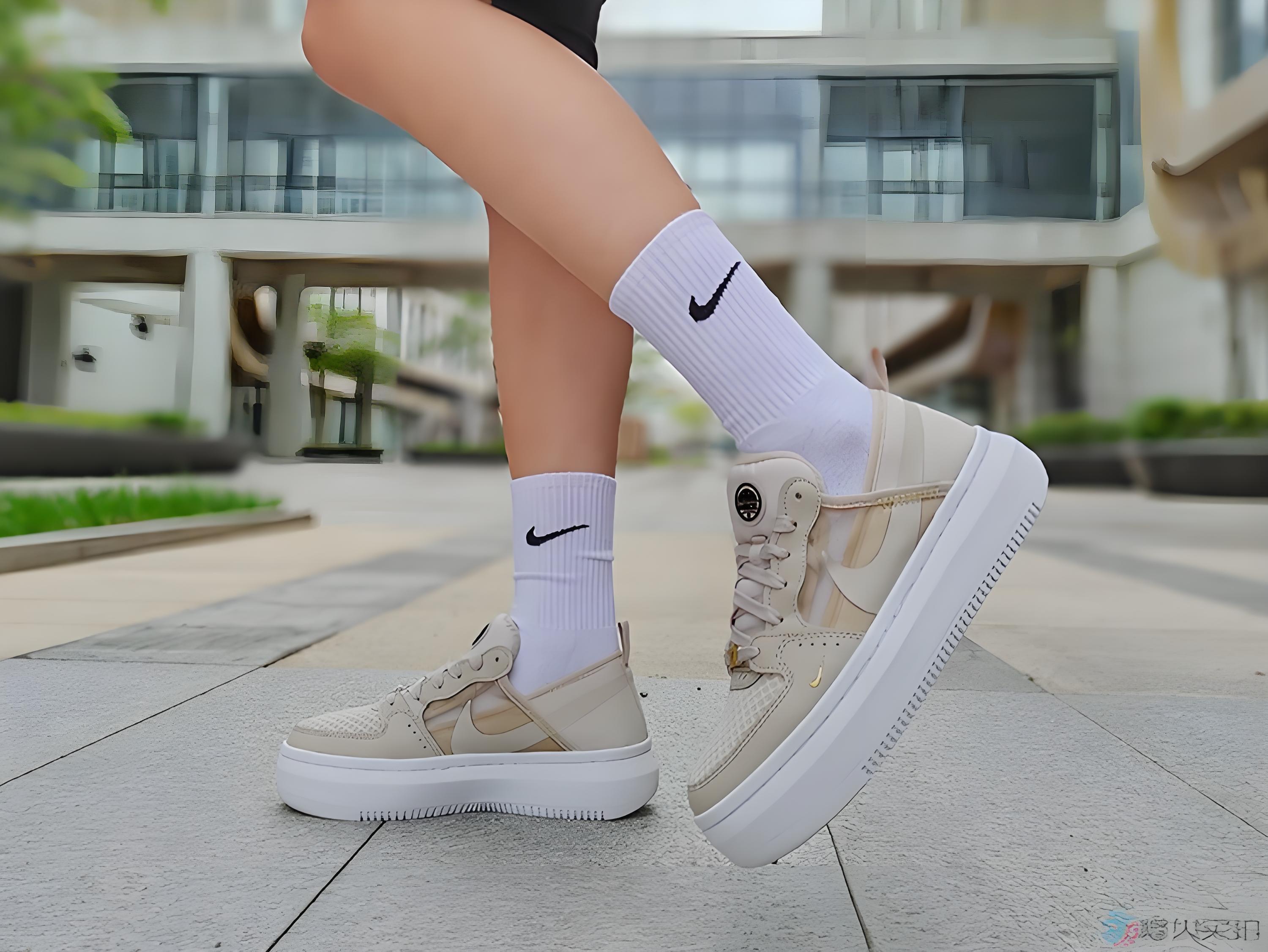 Nike%20Court%20Vision%20Alta%20(4).jpg